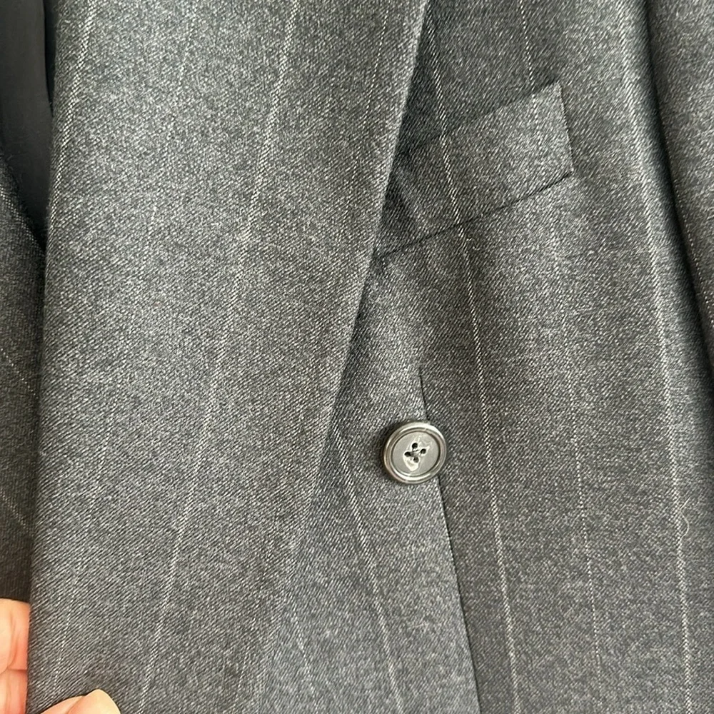 Mens vintage Burberry’s charcoal gray pinstripe blazer sports coat 52R